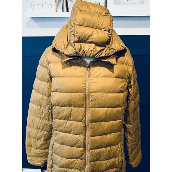 Eddie Bauer Women's CirrusLite Down Parka - Picture 5 of 7
